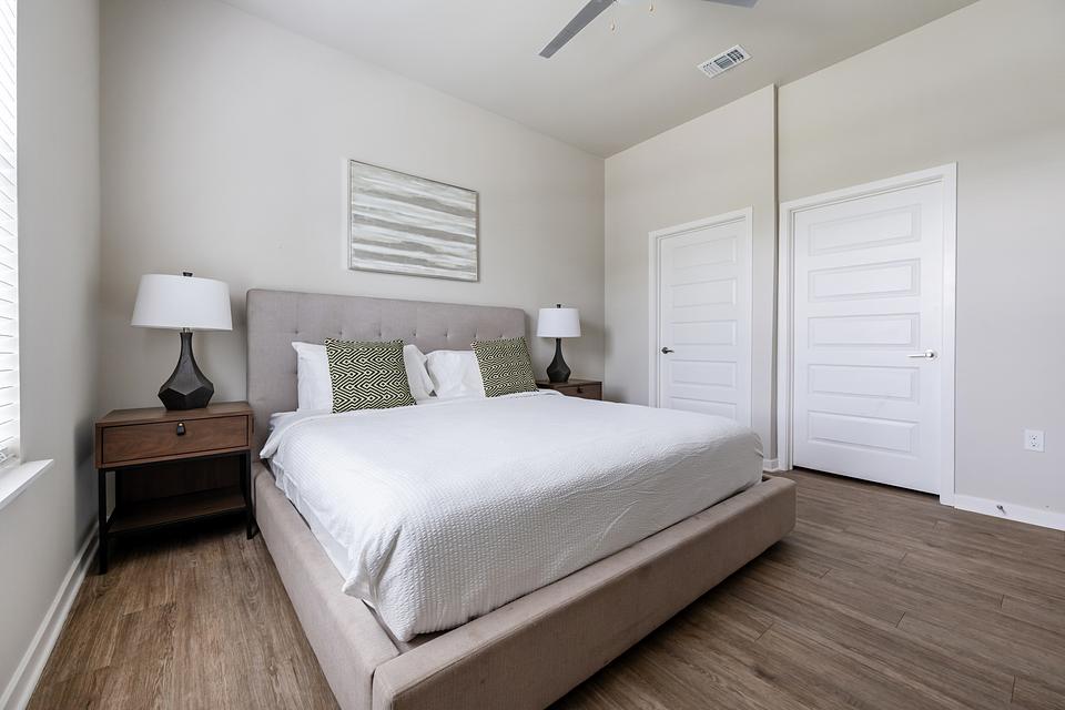 These photos are from another Landing in this building.