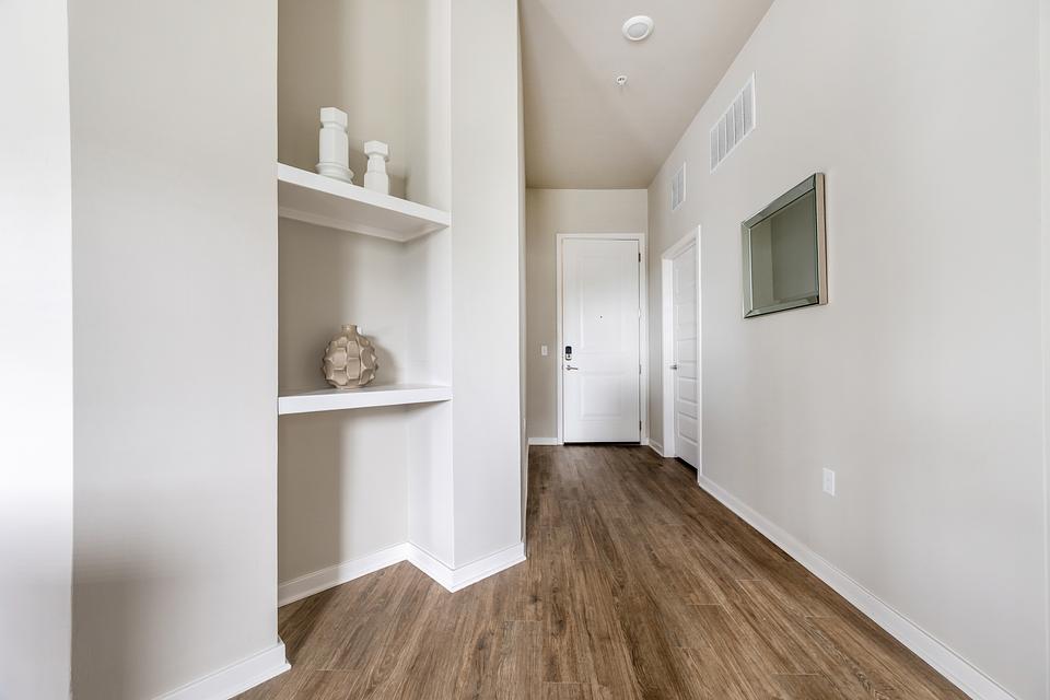 These photos are from another Landing in this building.