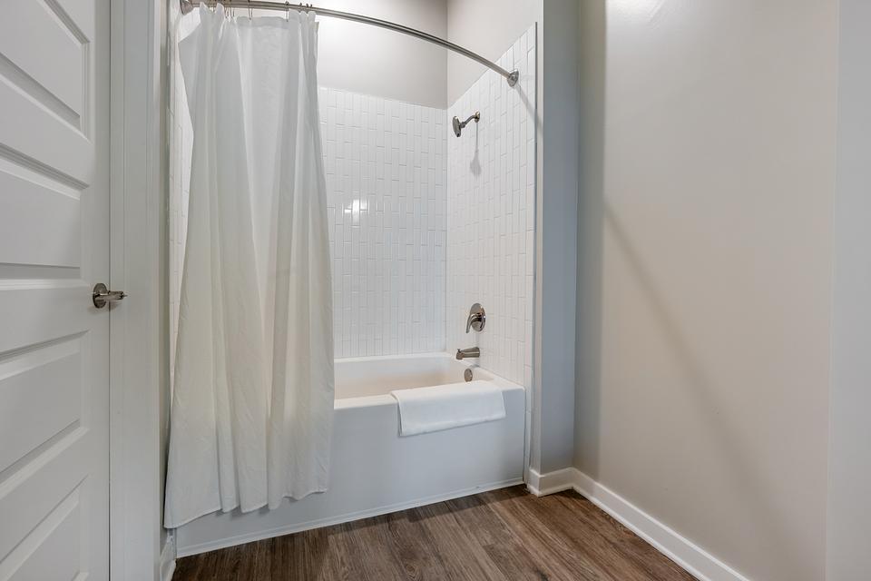 These photos are from another Landing in this building.