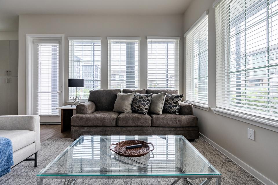 These photos are from another Landing in this building.