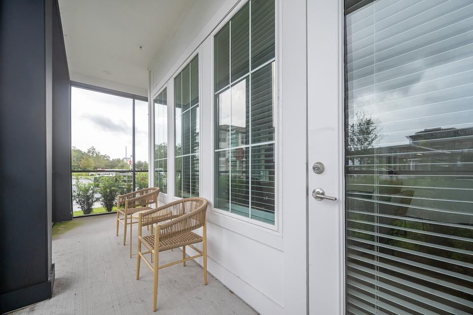 These photos are from another Landing in this building.