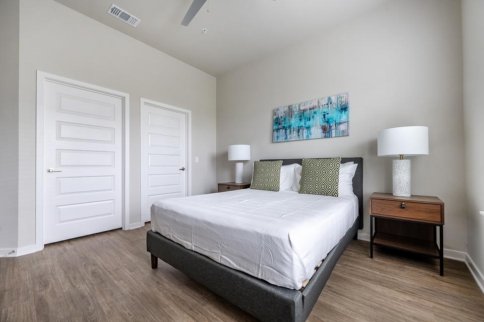 These photos are from another Landing in this building.