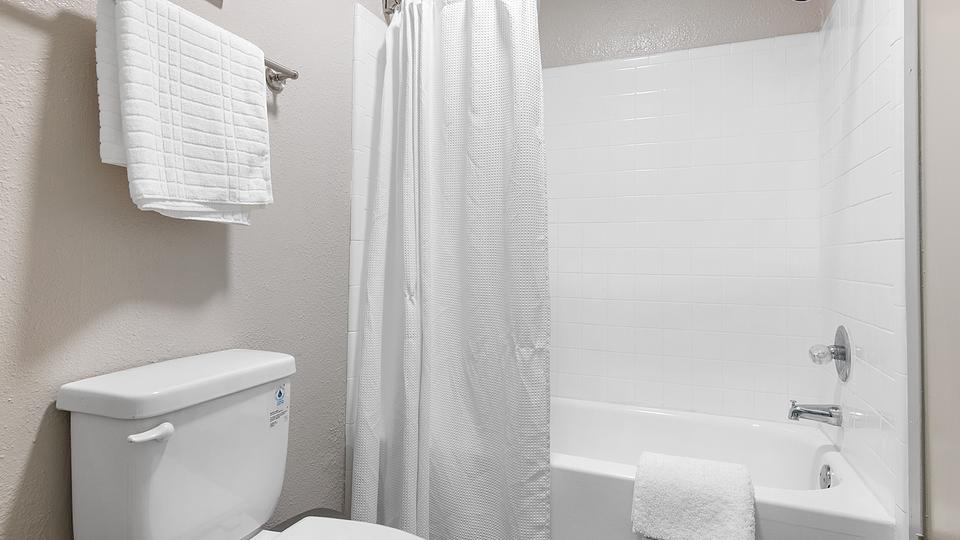 These photos are from another Landing in this building.