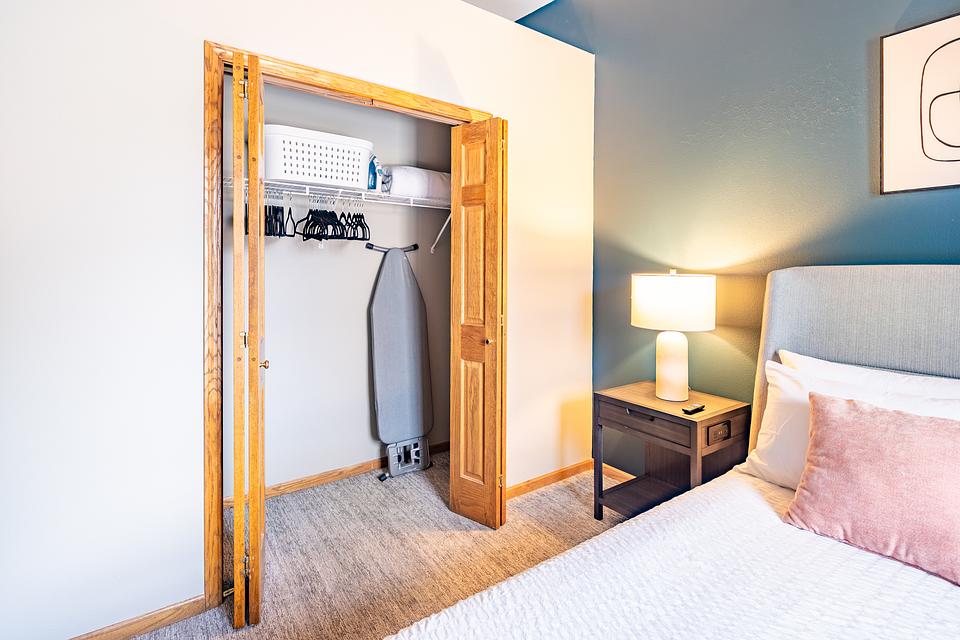 These photos are from another Landing in this building.