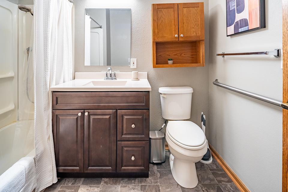 These photos are from another Landing in this building.