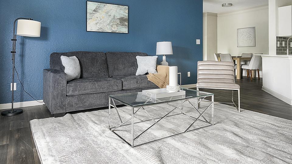 These photos are from another Landing in this building.