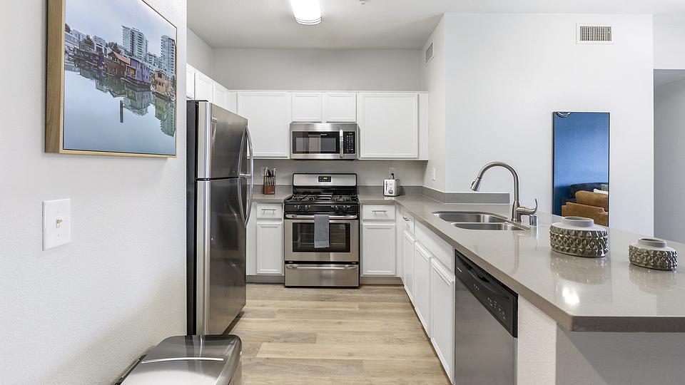 These photos are from another Landing in this building.