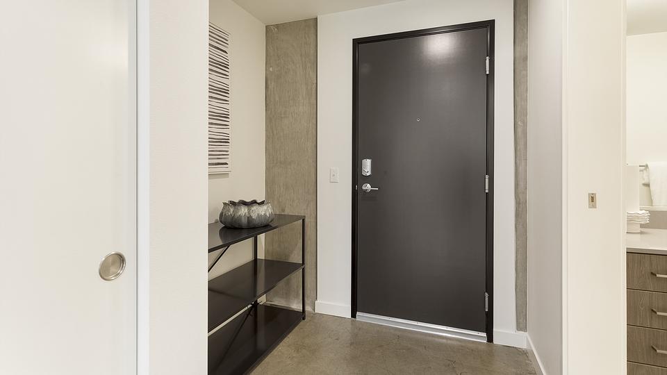 These photos are from another Landing in this building.