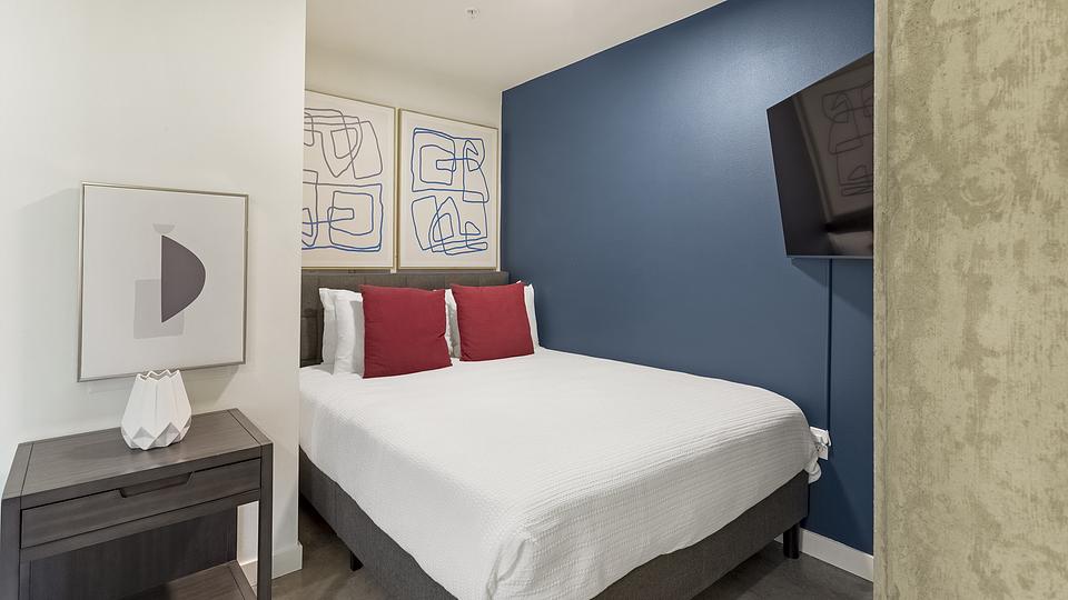 These photos are from another Landing in this building.