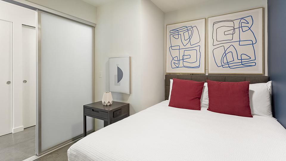 These photos are from another Landing in this building.