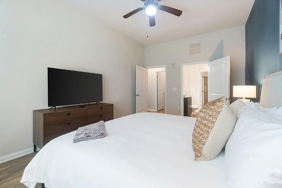 These photos are from another Landing in this building.