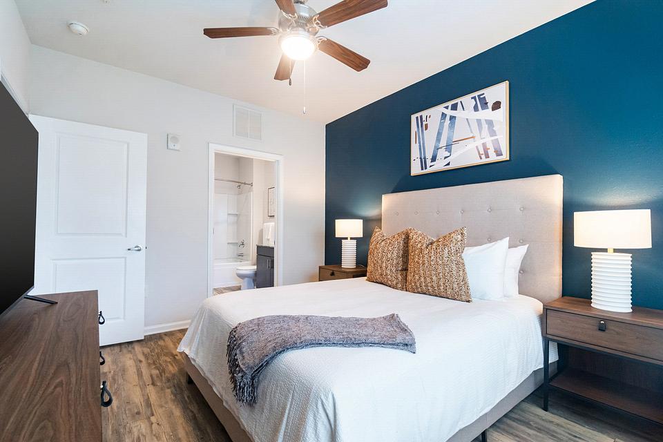 These photos are from another Landing in this building.