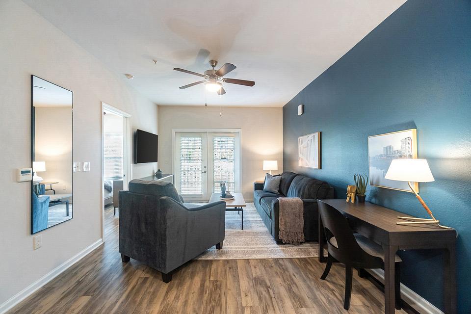 These photos are from another Landing in this building.