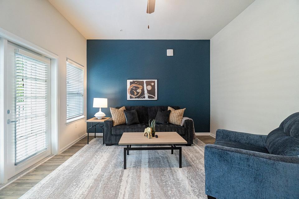 These photos are from another Landing in this building.