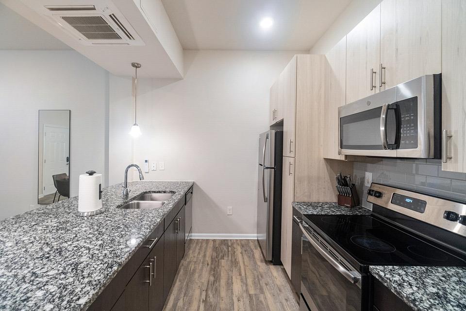 These photos are from another Landing in this building.