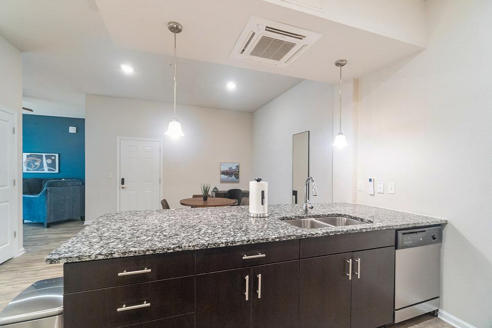 These photos are from another Landing in this building.