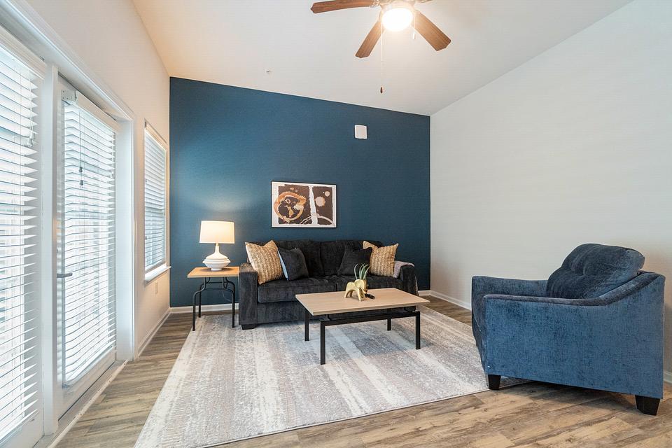 These photos are from another Landing in this building.