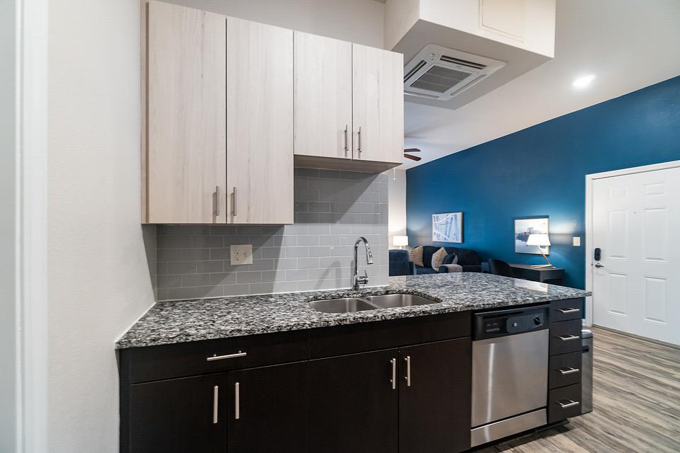 These photos are from another Landing in this building.