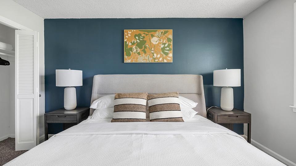 These photos are from another Landing in this building.