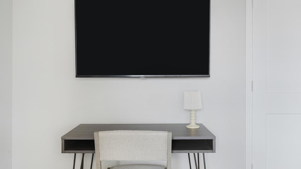 These photos are from another Landing in this building.