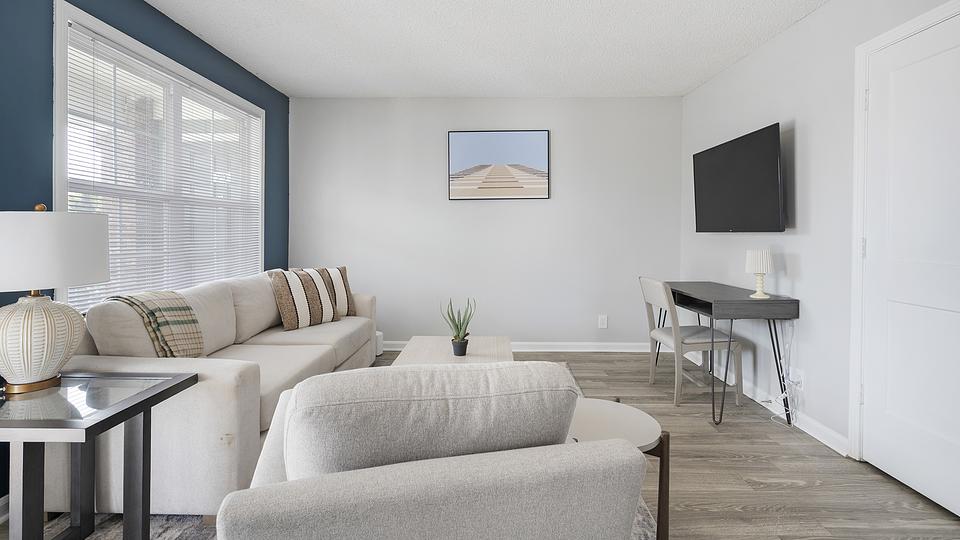 These photos are from another Landing in this building.