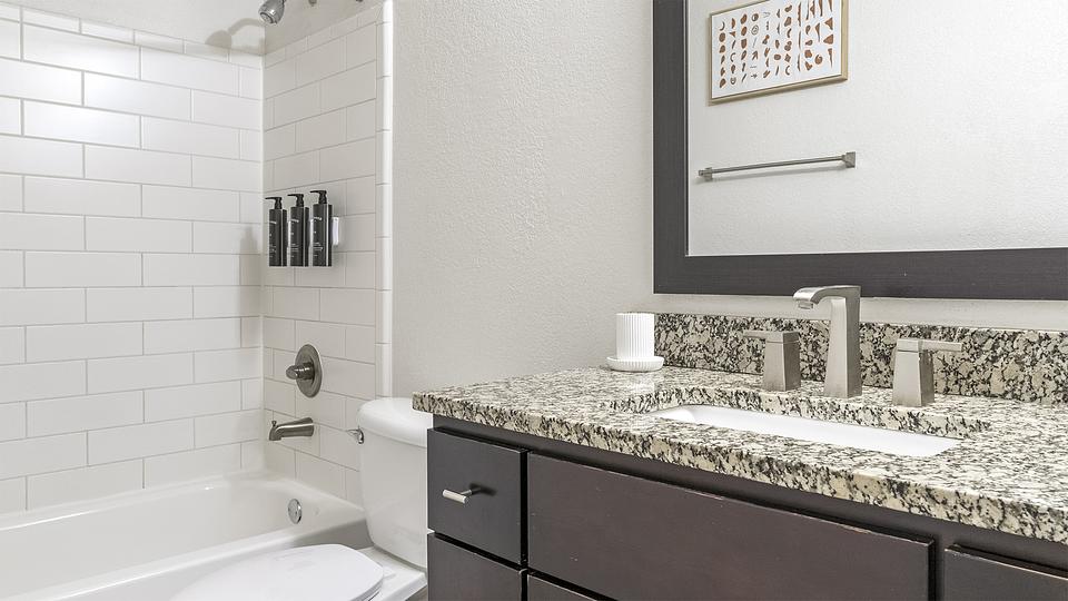 These photos are from another Landing in this building.