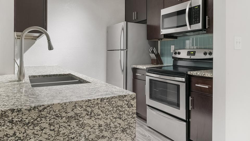 These photos are from another Landing in this building.