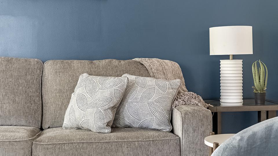 These photos are from another Landing in this building.