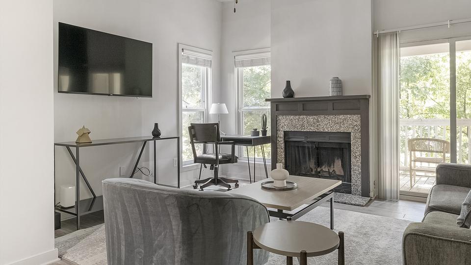 These photos are from another Landing in this building.