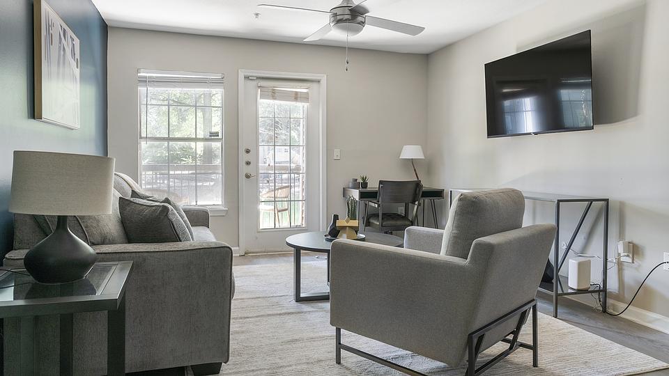 These photos are from another Landing in this building.