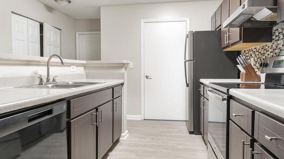 These photos are from another Landing in this building.