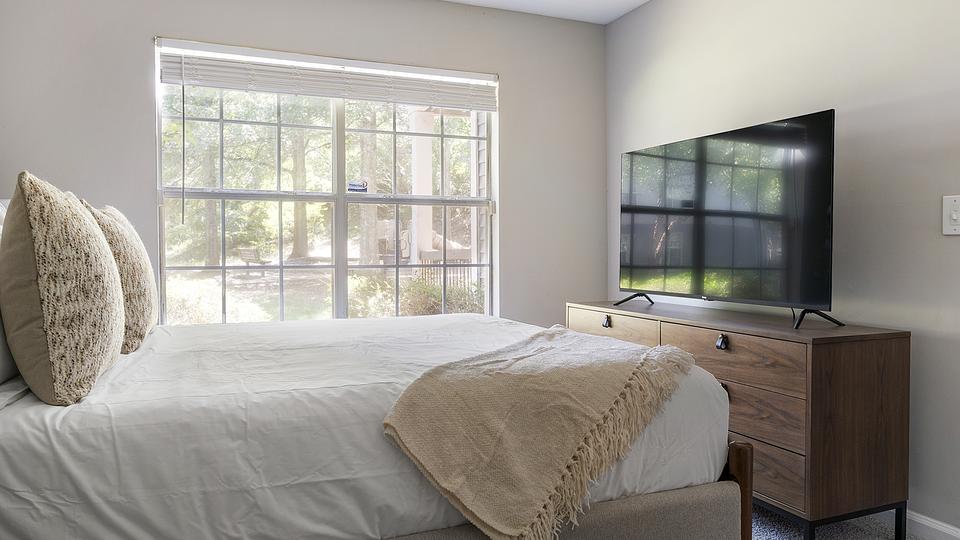 These photos are from another Landing in this building.