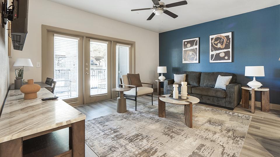 These photos are from another Landing in this building.