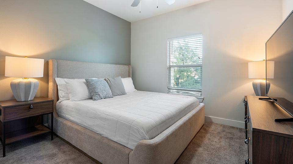 These photos are from another Landing in this building.