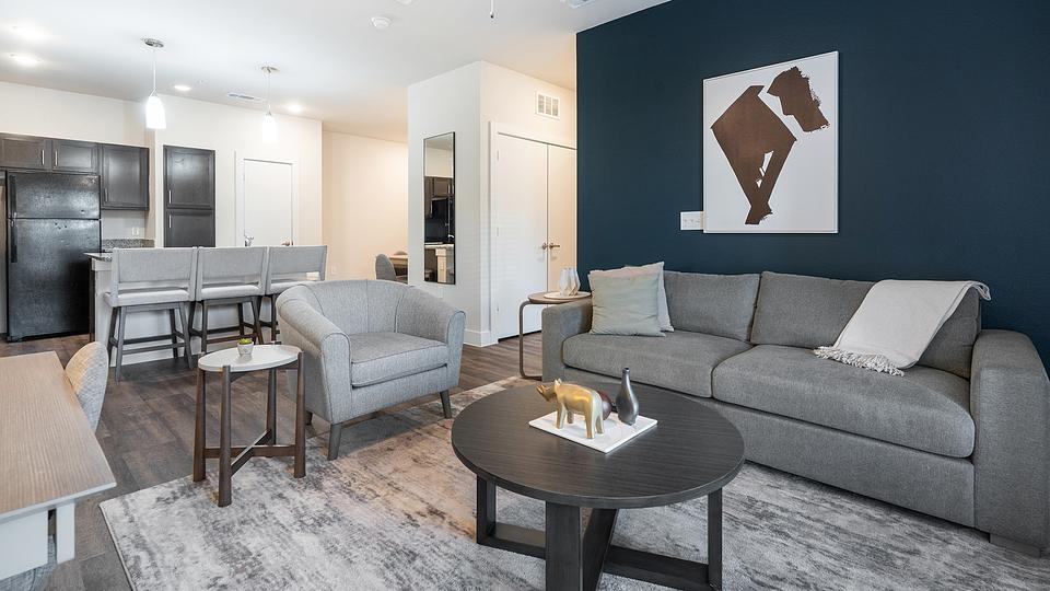 These photos are from another Landing in this building.