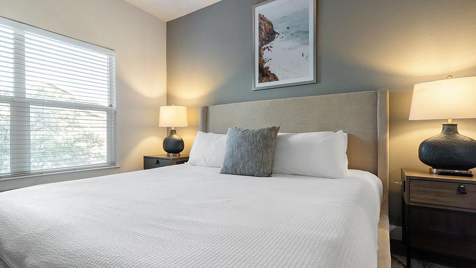 These photos are from another Landing in this building.