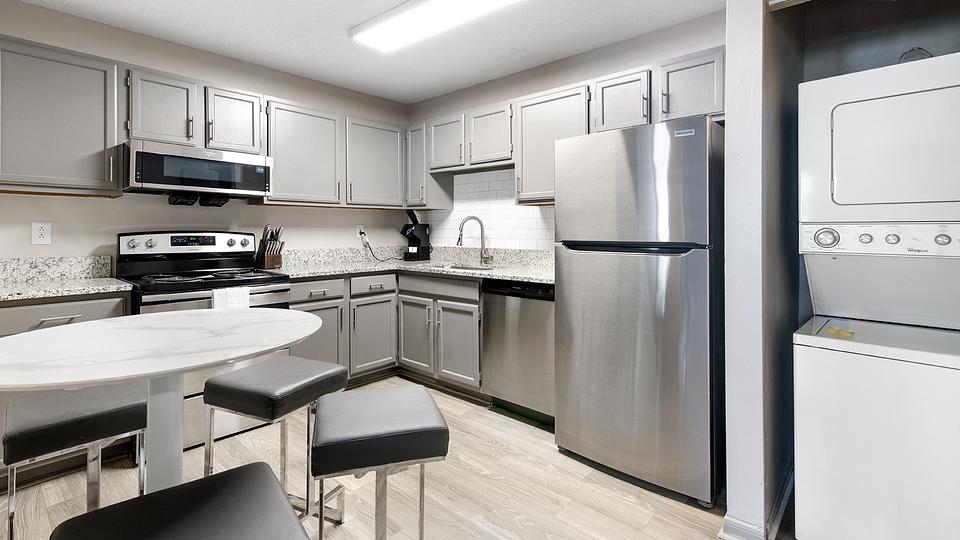 These photos are from another Landing in this building.