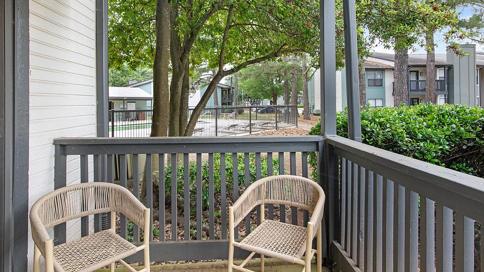 These photos are from another Landing in this building.