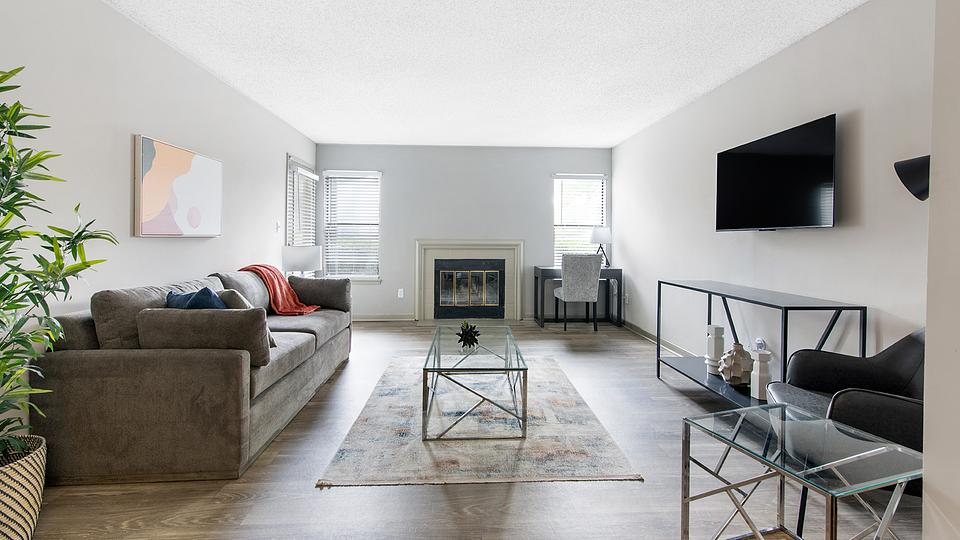 These photos are from another Landing in this building.