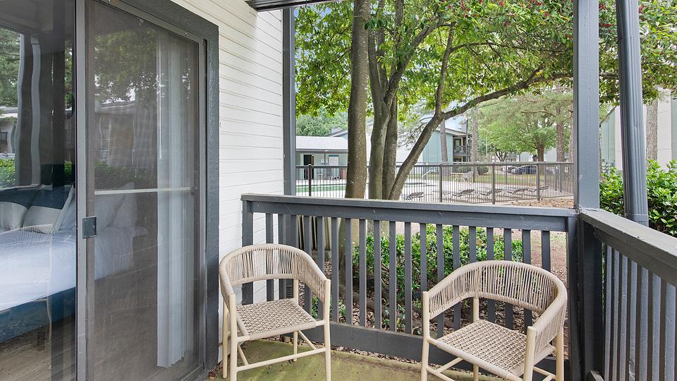 These photos are from another Landing in this building.