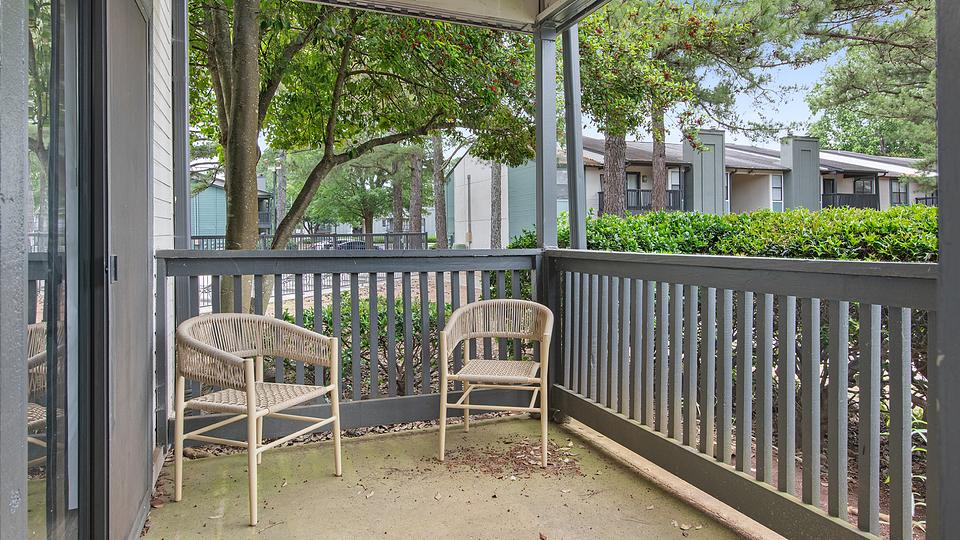 These photos are from another Landing in this building.