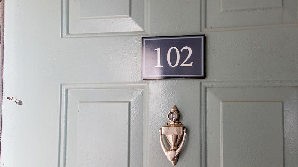 These photos are from another Landing in this building.