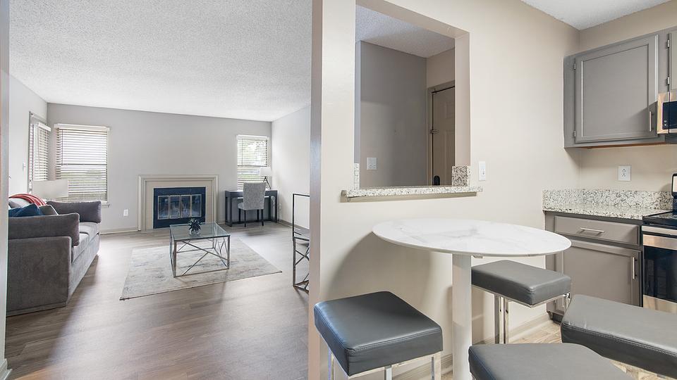 These photos are from another Landing in this building.