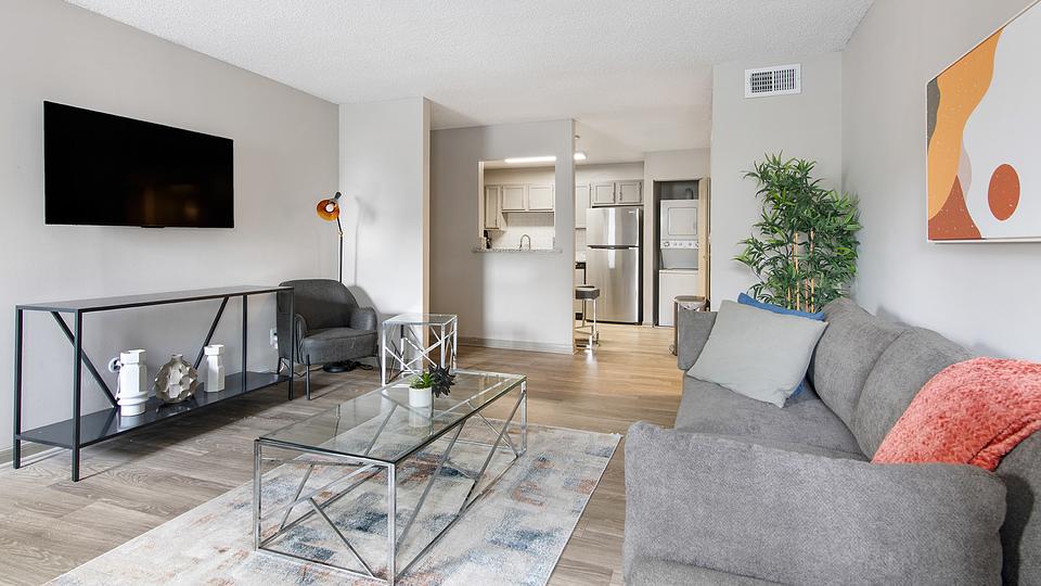 These photos are from another Landing in this building.