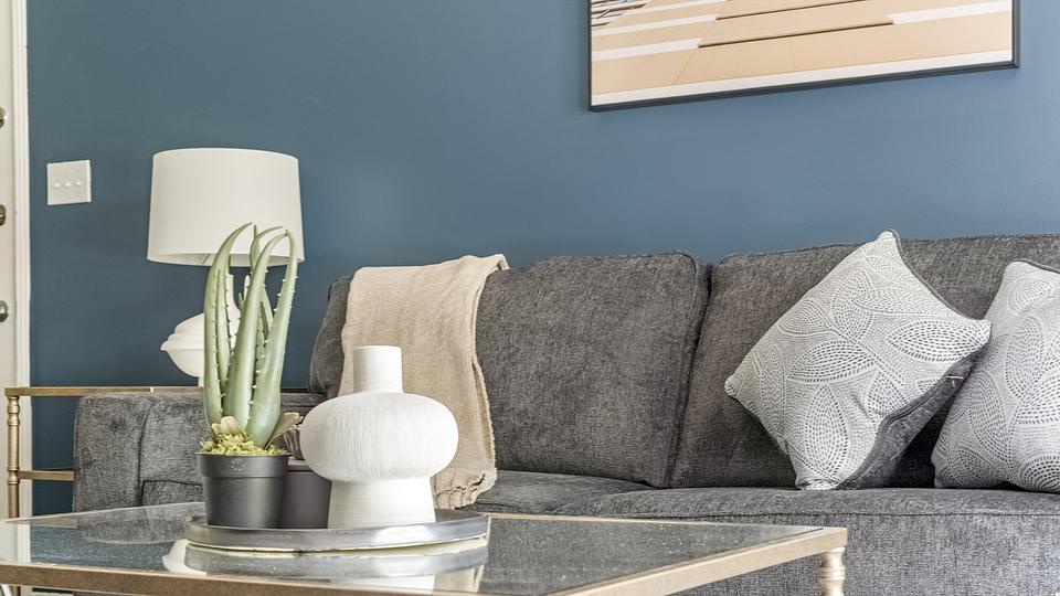 These photos are from another Landing in this building.