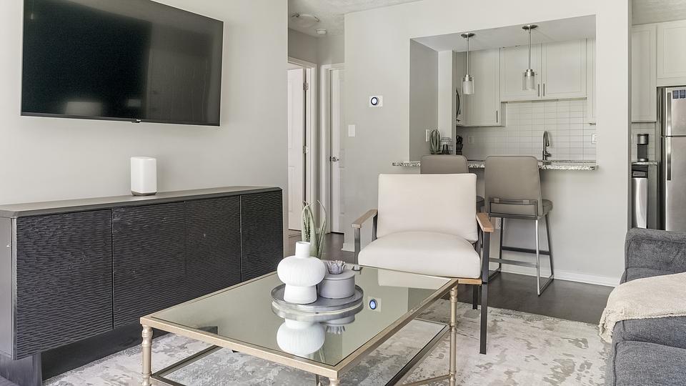 These photos are from another Landing in this building.