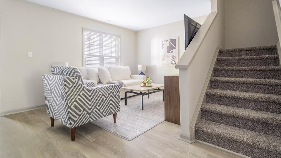 These photos are from another Landing in this building.