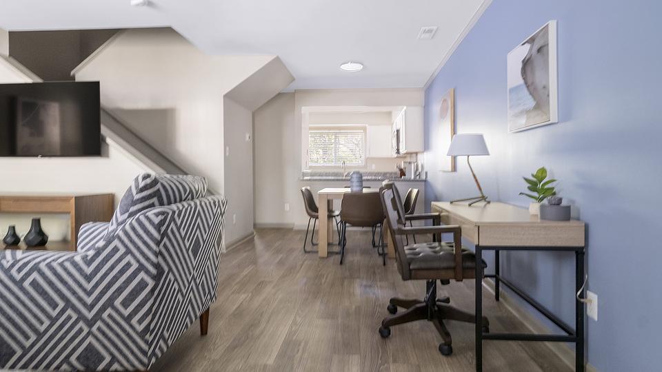 These photos are from another Landing in this building.