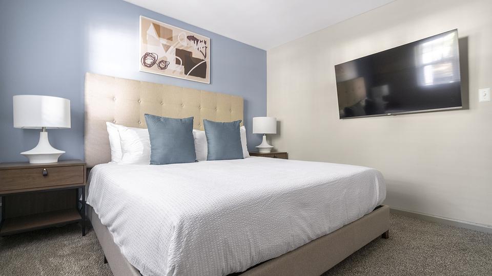 These photos are from another Landing in this building.