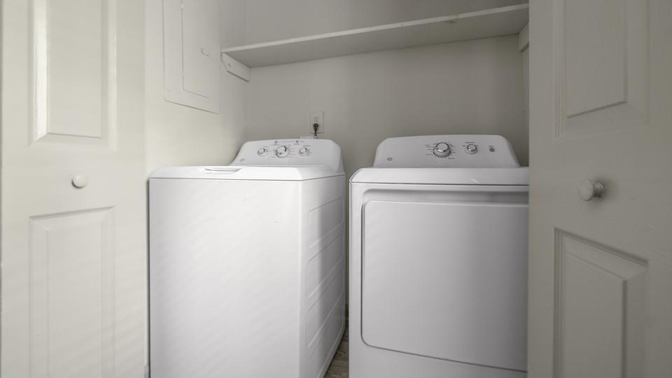 These photos are from another Landing in this building.